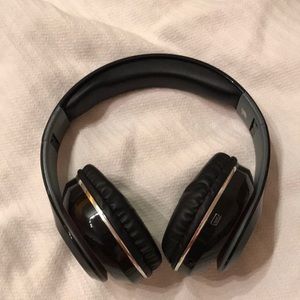 Wireless Bluetooth Headphones